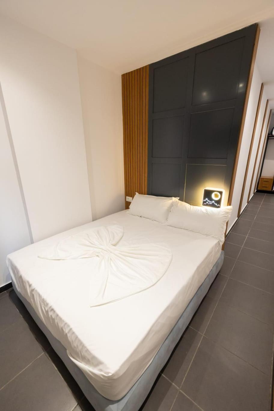 Aglon Twin'S Hotel Vlore Exterior photo
