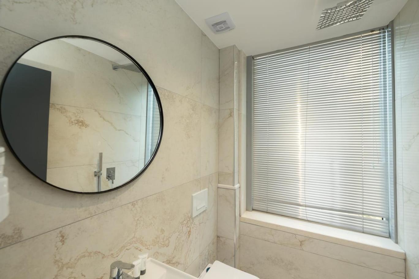 Aglon Twin'S Hotel Vlore Room photo